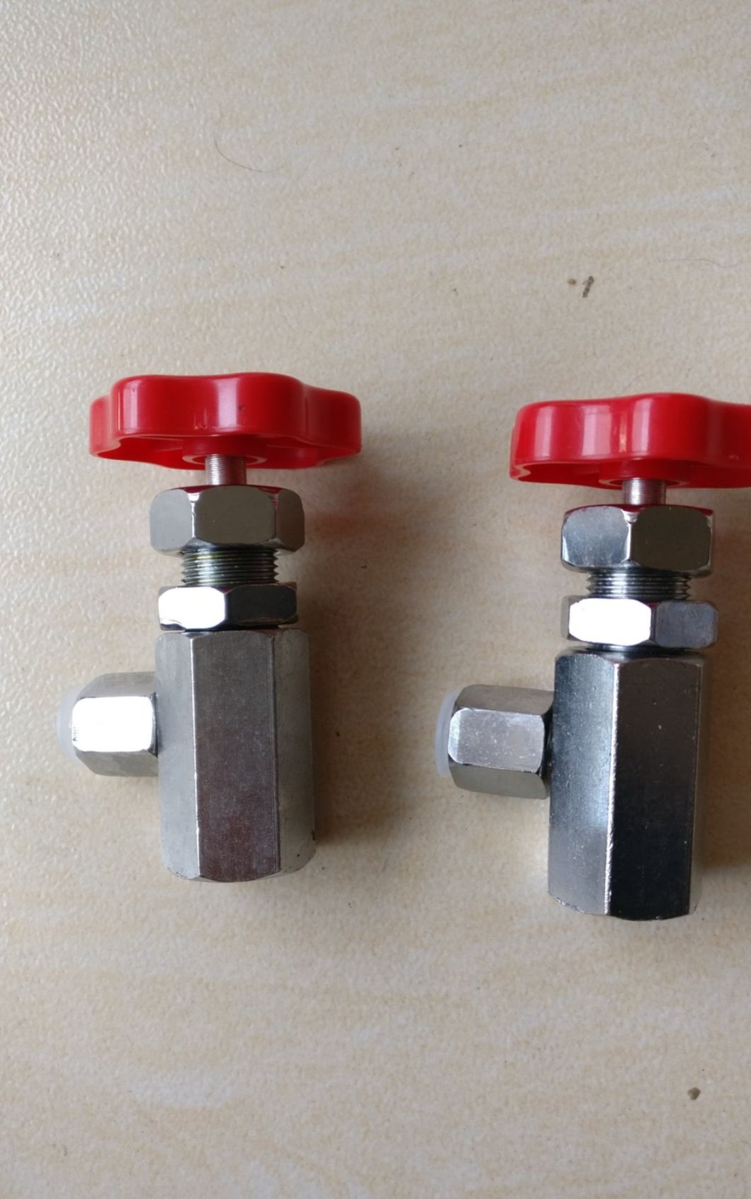 Different Sizes and Colours Hydraulic Pressure Gauge Switch, Gauge Damper